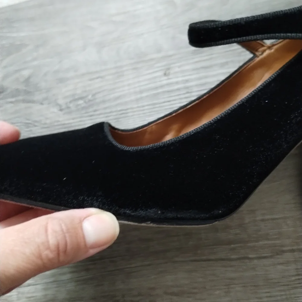 Le Monde Beryl Elegant Black Suede Mary Jane Shoes 9 - Picture 8 of 15